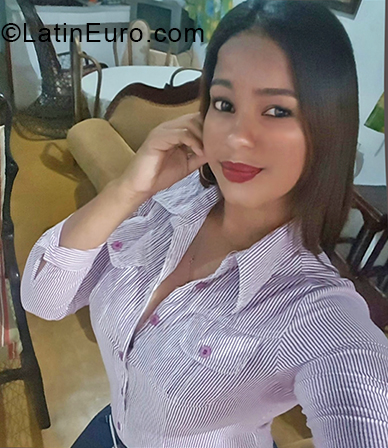 Date this passionate Dominican Republic girl Jasmin vasquez from Santiago DO33030