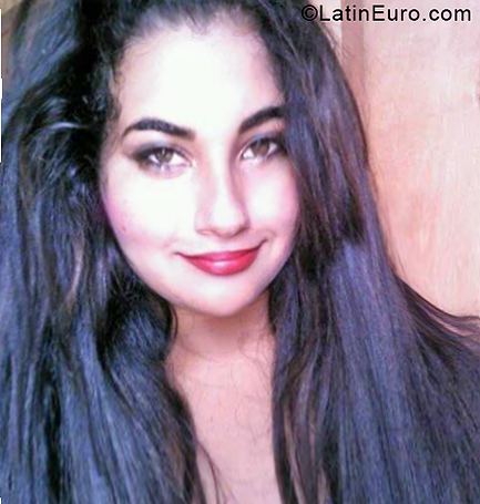 Date this fun Venezuela girl Anavelys from Caracas VE1835