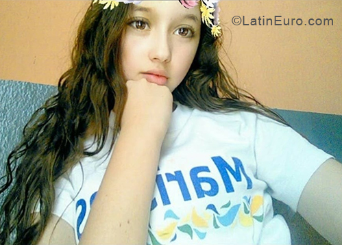 Date this sultry Nicaragua girl Dayanira from Managua NI212