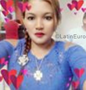 Date this attractive Honduras girl Selene from Puerto Cortes HN2552