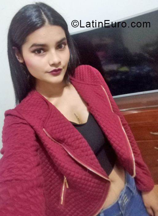 Date this fun Colombia girl Camila from Bogota CO24311