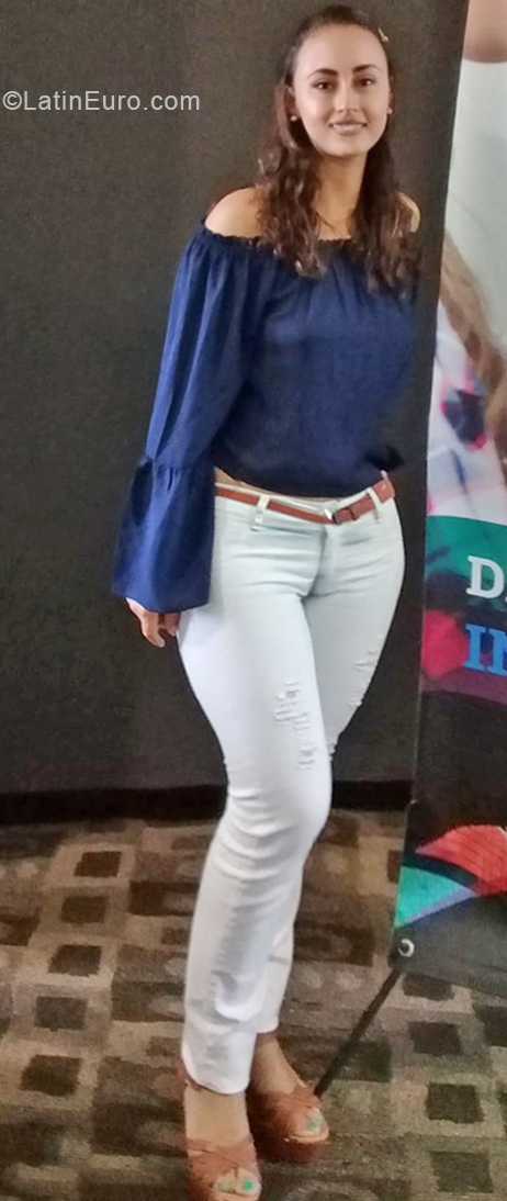 Date this delightful Colombia girl Erika from Medellin CO24324