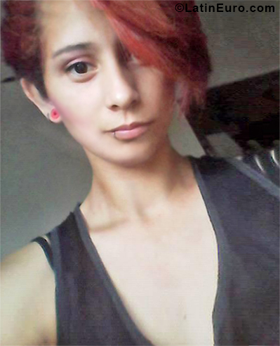 Date this hard body Venezuela girl Yenifer from Maraciabo VE1871