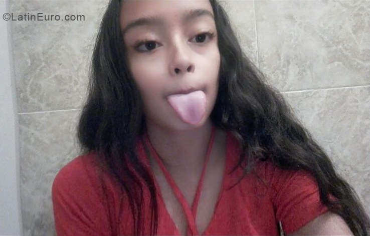 Date this hard body Venezuela girl Daniela from Barinas VE1889