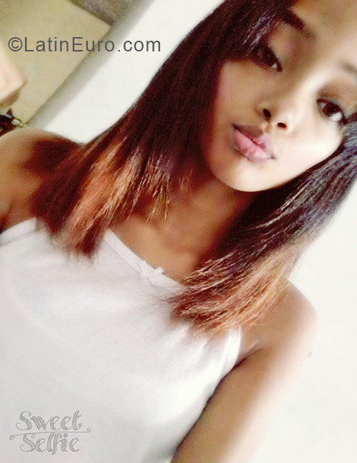 Date this lovely Dominican Republic girl Liza from Republica Dominicana DO33171