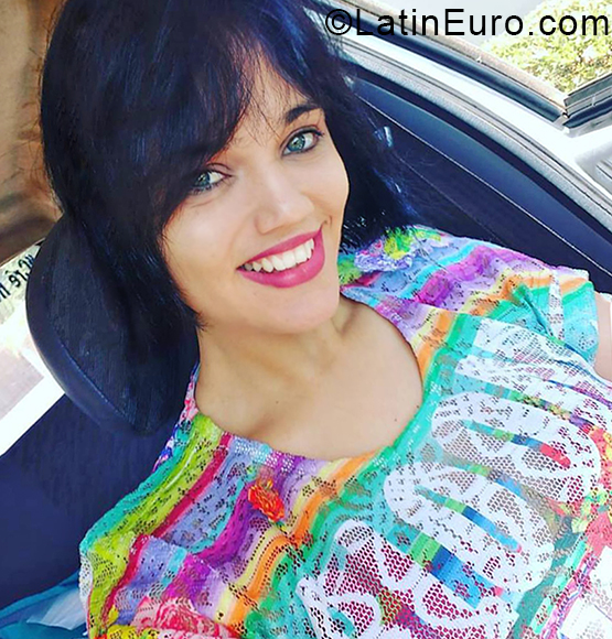 Date this nice looking Brazil girl Ana from nova brasilandia BR10667