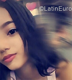 Date this charming Colombia girl Andrea from Cali CO24406