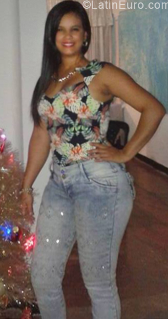 Date this pretty Colombia girl Katherine from Cali CO24417