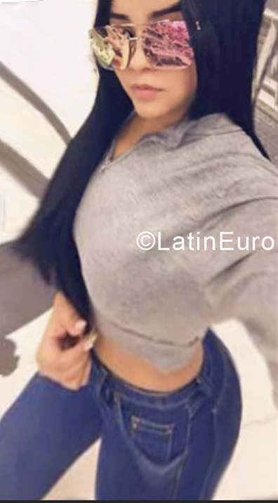 Date this exotic Venezuela girl Kimberly from Caracas VE1927