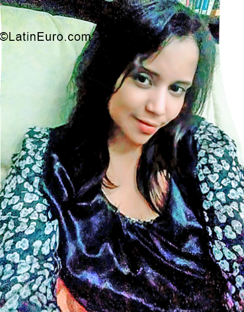 Date this delightful Dominican Republic girl Astris from Santo Domingo DO33271