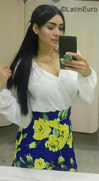 Date this charming Venezuela girl Karol from Puerto La Cruz VE1934