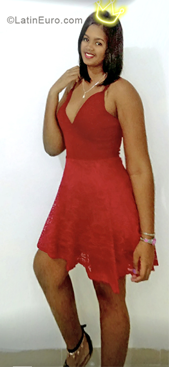 Date this passionate Dominican Republic girl Michelle from Santo Domingo DO33299