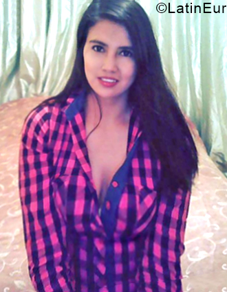Date this foxy Colombia girl Yolis from Cajica CO24478
