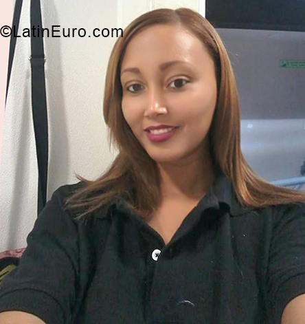 Date this beautiful Dominican Republic girl Mery from Santo Domingo DO33333