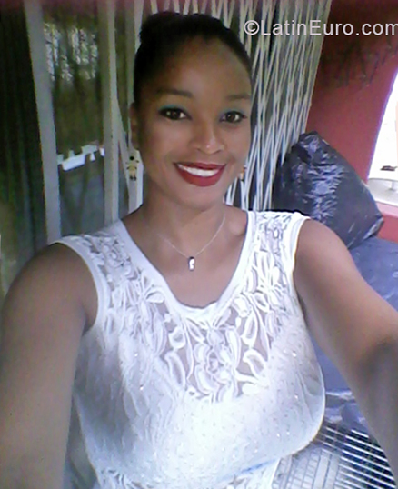 Date this beautiful Colombia girl Onix from Cali CO24486