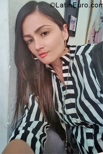 Date this happy Colombia girl Marcela from Bogota CO24494