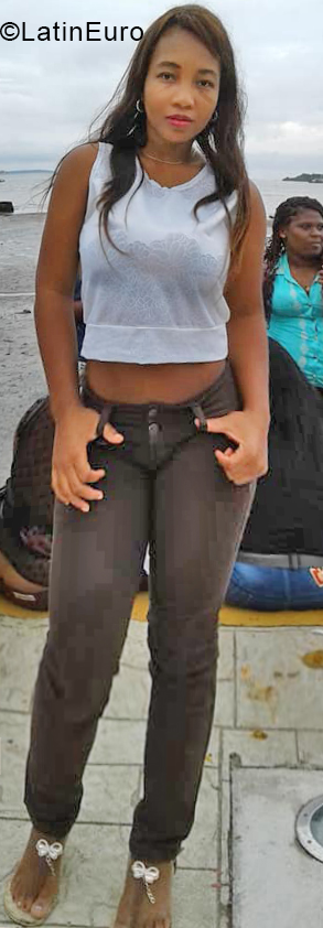 Date this cute Colombia girl Sara from Cali CO24498