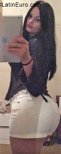 Date this fun Brazil girl Flavia from Sao Paulo BR10695