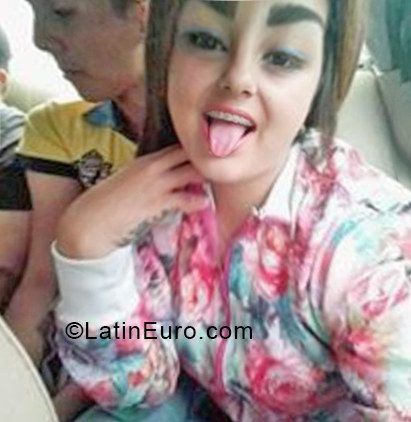 Date this happy Venezuela girl Grecia from Merida VE1956