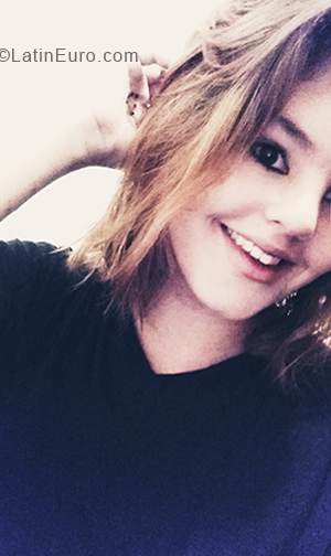 Date this charming Brazil girl Beccah from Sao Paulo BR10701