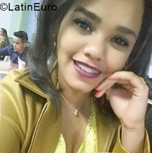 Date this pretty Brazil girl Mah from Mogin Guacu BR10705