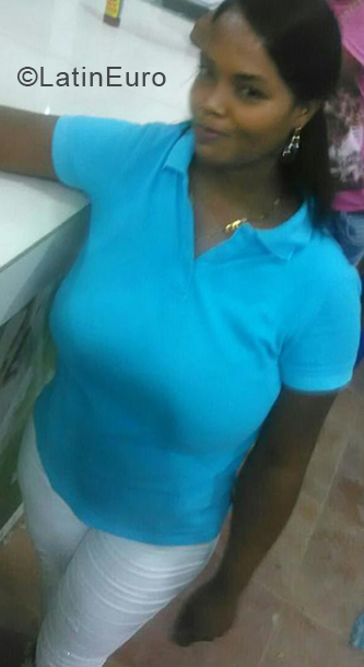 Date this gorgeous Dominican Republic girl Santa from Santo Domingo DO33402