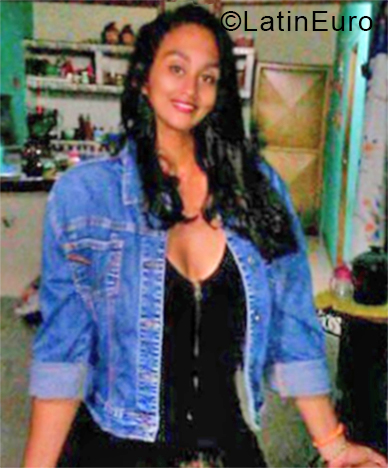 Date this foxy Venezuela girl Alexandra from Ciudad Guayana VE1974