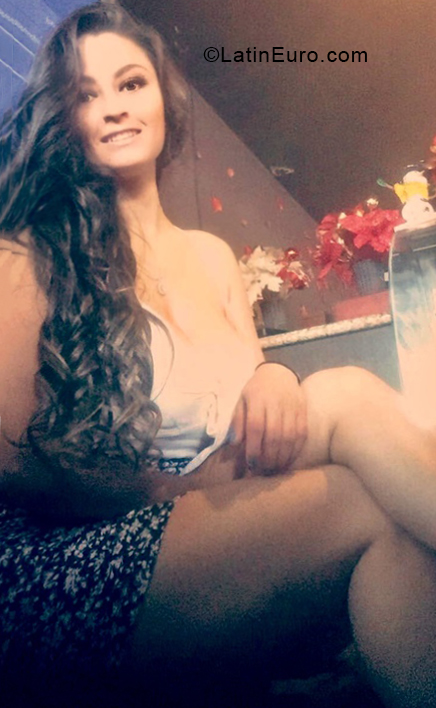 Date this lovely Ecuador girl Ana from Ambato EC290