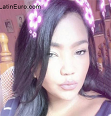 Date this fun Dominican Republic girl Laura from Santo Domingo DO33408