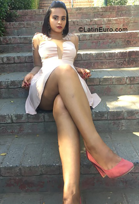 Date this good-looking Dominican Republic girl Lisset from Santiago DO33426