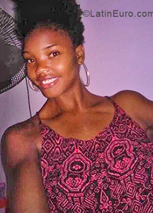 Date this delightful Dominican Republic girl Judelkis from Santo Domingo DO33443