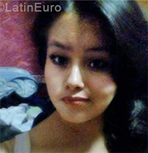 Date this nice looking Venezuela girl Amalda from Valencia VE1996