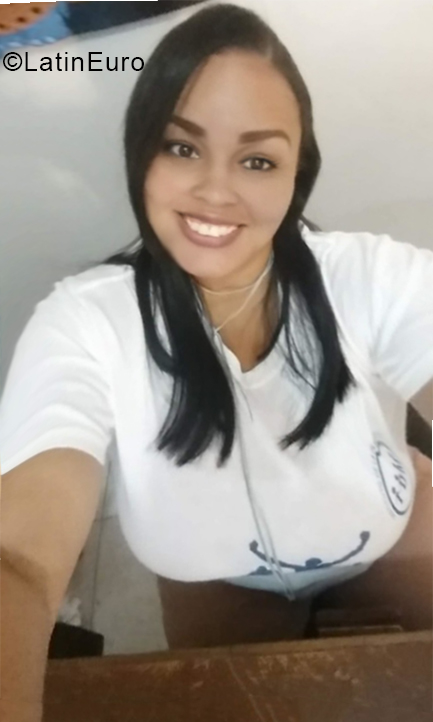 Date this hot Dominican Republic girl Mery from Santiago DO33492