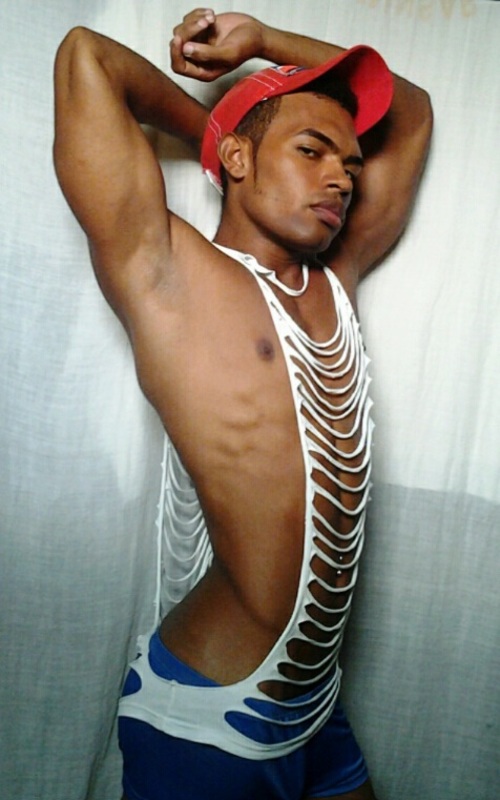 Date this exotic Cuba man PatrickLooking from Santiago De Cuba CU430