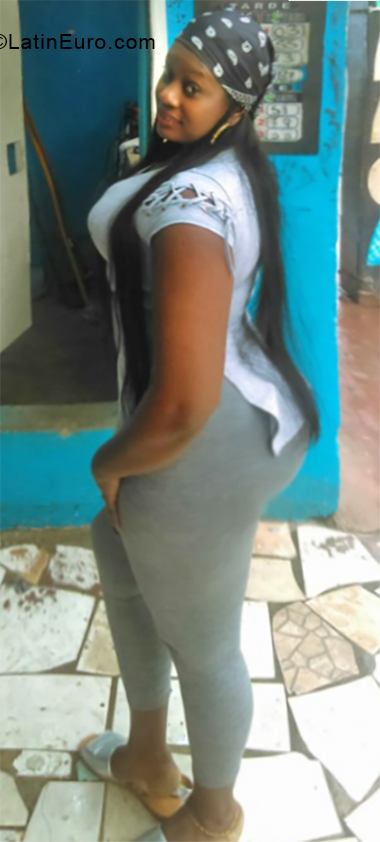 Date this georgeous Dominican Republic girl La_morena from Santo Domingo DO33503