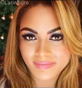 Date this hot Colombia girl Blanca from Cartagena CO24644