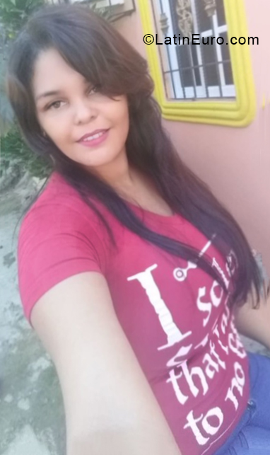 Date this tall Dominican Republic girl Yesenia from Puerto Plata DO33681