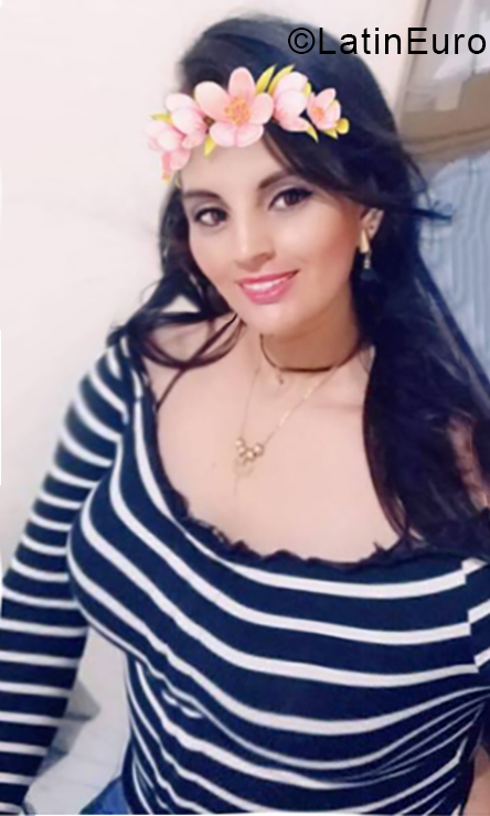 Date this pretty Colombia girl Yina paola mont from Neiva CO24740