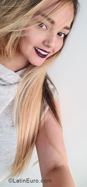 Date this pretty Colombia girl Stefa from Medellin CO24768