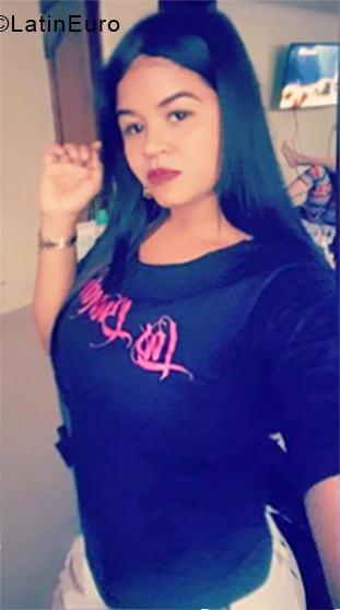 Date this tall Dominican Republic girl Emeli from Santo Domingo DO33874
