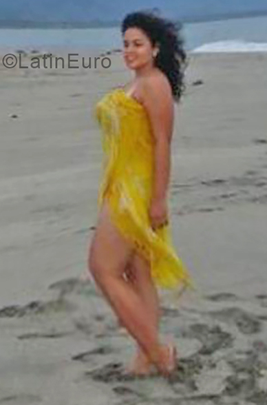 Date this beautiful Colombia girl Sara from Santa Marta CO24818