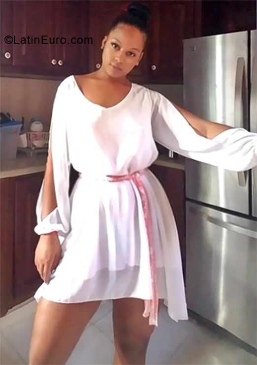 Date this cute Dominican Republic girl Anardis from Santiago DO33902