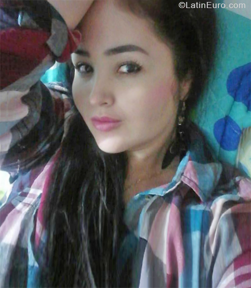 Date this beautiful Colombia girl Yamile from Medellín CO28194