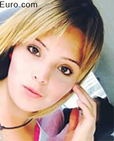 Date this nice looking Venezuela girl Samantha from Caracas VE2118