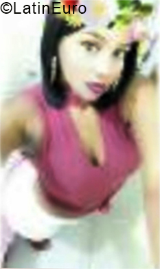 Date this funny Dominican Republic girl Shana from Santo Domingo DO33975