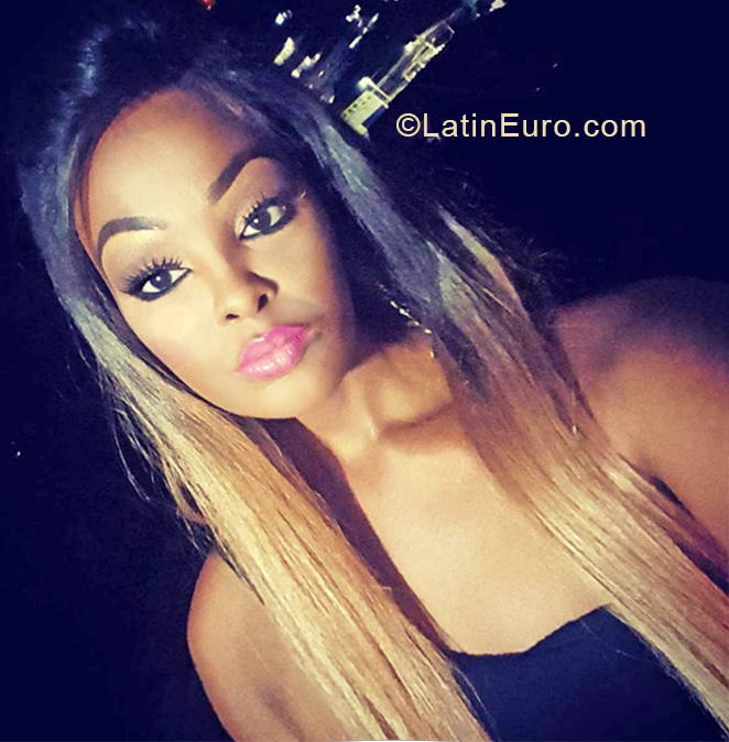 Date this beautiful Brazil girl Luna from Rio de Janeiro BR10767