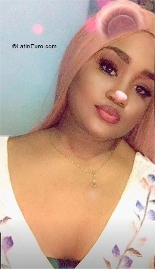 Date this pretty Dominican Republic girl Yaritza from Santo Domingo DO34049
