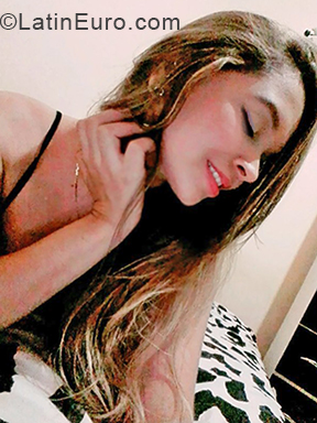 Date this passionate Colombia girl Charlet from cali CO24972