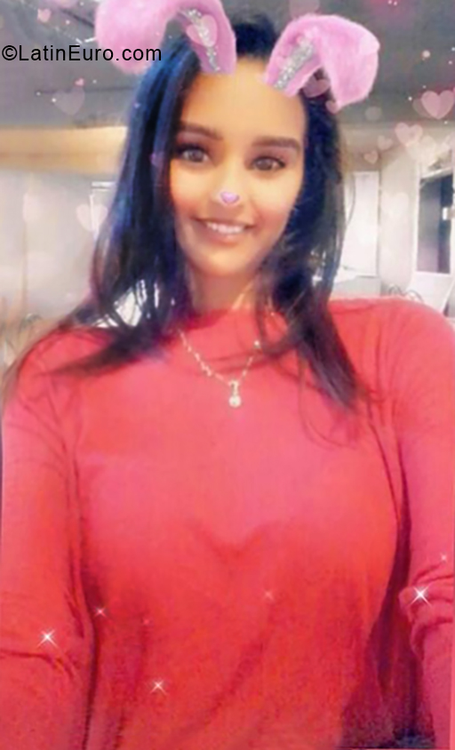 Date this athletic Venezuela girl Maurine from Carupano VE2193