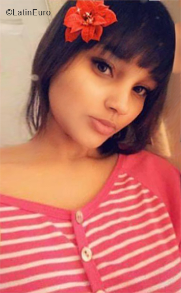 Date this funny Dominican Republic girl Betsy from Santo Domingo DO34369